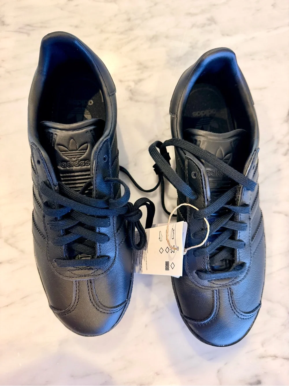 NWT adidas Kids Gazelle Sneakers in Black